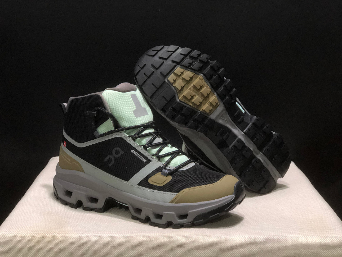 Cloudrock "Black-Grey"