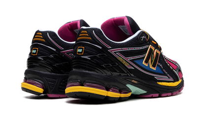 1906R "Black/Pink"